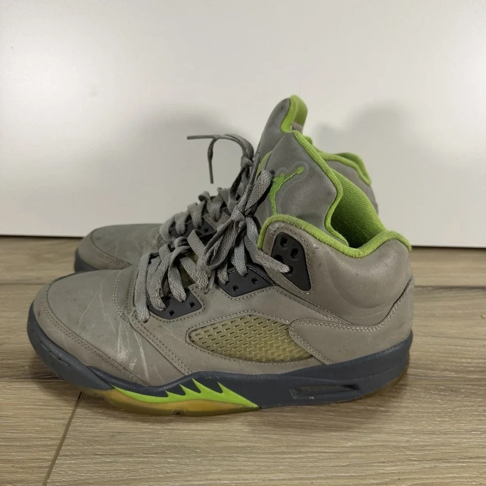 Nike Air Jordan 5 Retro Green Bean Silver Metallic Green 2022 Size 8